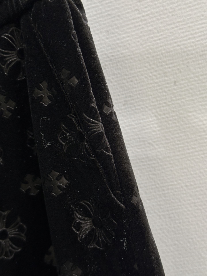 Ch*0me He**ts long pants